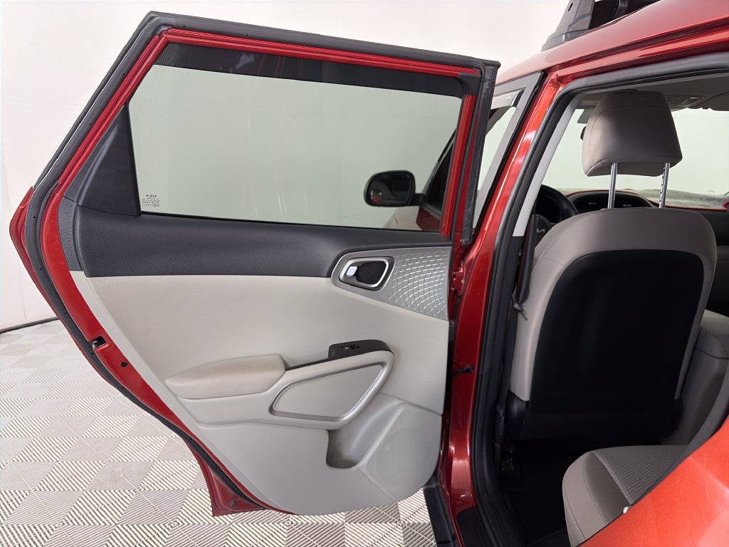 Used 2022 Kia Soul LX FWD image 12
