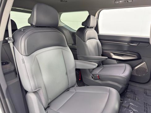 Used 2024 Kia EV9 Light Long Range image 41