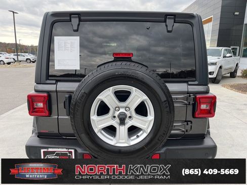 Used 2021 Jeep Wrangler Unlimited Sport image 18