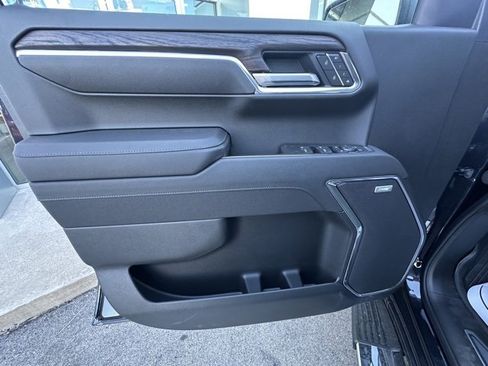 New 2026 GMC Sierra 1500 SLT image 13