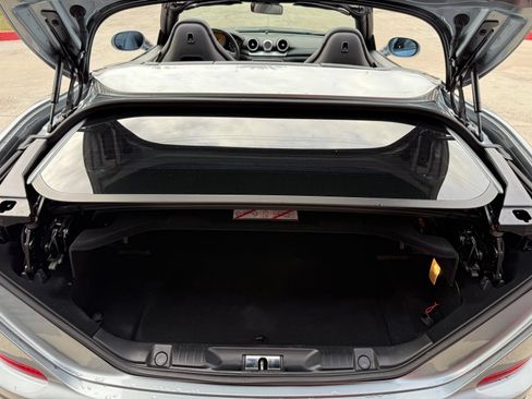 Used 2016 Ferrari California T RWD image 19