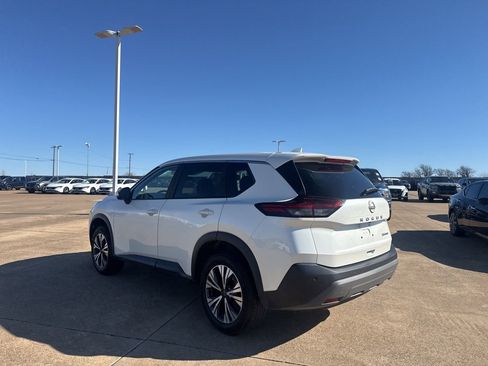 Certified 2023 Nissan Rogue SV image 13