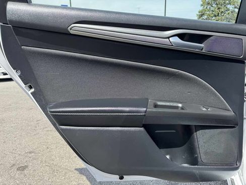 Used 2019 Ford Fusion SE image 43