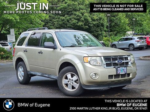 Used 2012 Ford Escape XLT FWD image 1