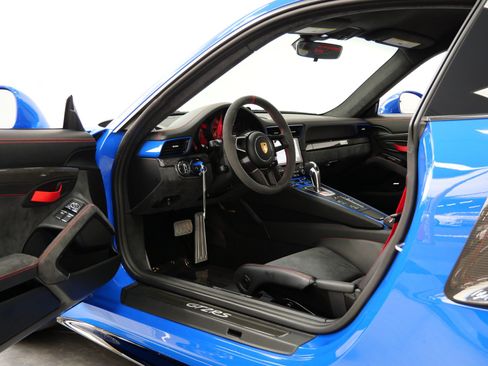 Used 2019 Porsche 911 GT2 RS RWD image 22