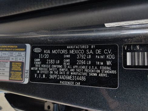 Used 2021 Kia Forte LXS FWD image 33