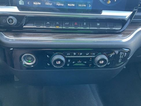 Used 2023 Chevrolet Silverado 1500 LT image 33