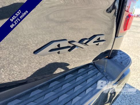Used 2019 RAM 2500 Laramie w/ Black Appearance Package AWD/4WD image 17
