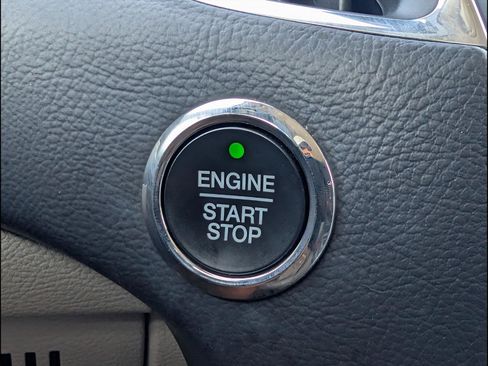 Used 2022 Ford Edge Titanium AWD/4WD image 13