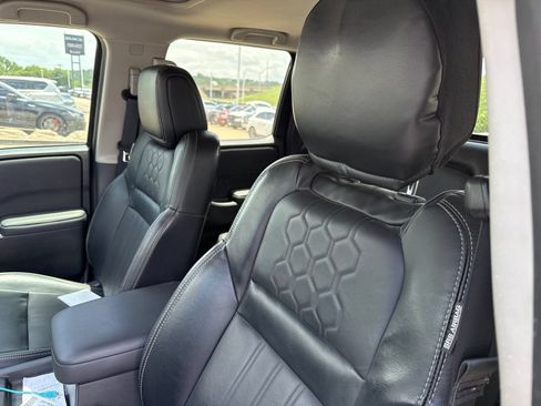 Used 2023 Nissan Frontier SV w/ SV Premium Package AWD/4WD image 15