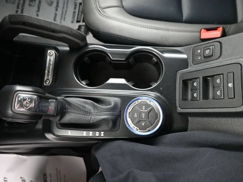 Used 2024 Ford Bronco Outer Banks AWD/4WD image 17