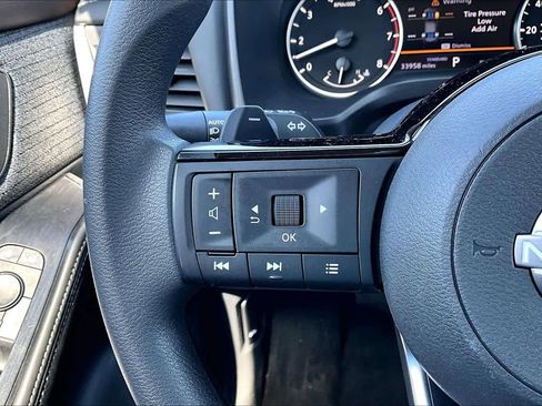 Certified 2023 Nissan Rogue SV FWD image 22
