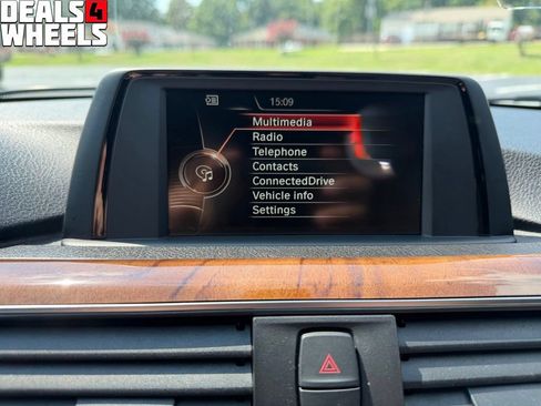 Used 2017 BMW 330i xDrive Sedan AWD/4WD image 22