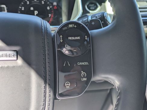 Used 2018 Land Rover Range Rover HSE AWD/4WD image 20