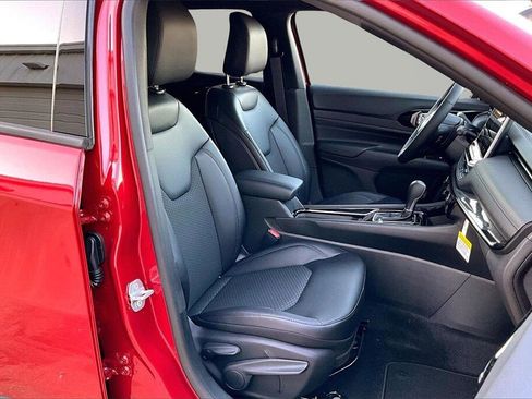 New 2026 Jeep Compass Latitude image 8