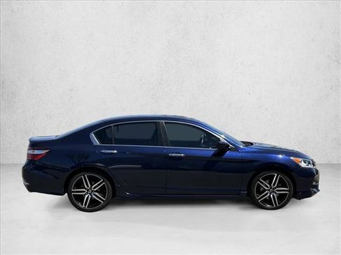 Used 2016 Honda Accord Sport image 6