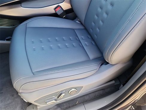 New 2026 Kia EV9 Wind image 14