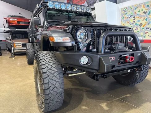 Used 2023 Jeep Gladiator Rubicon w/ Cold Weather Group AWD/4WD image 66