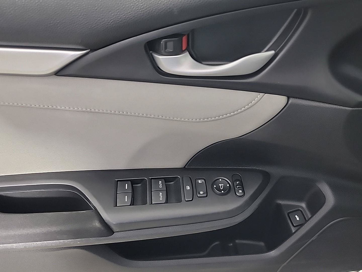 Certified 2018 Honda Civic EX-T image 34