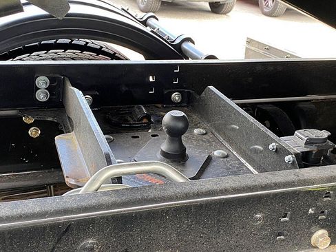 Used 2026 Ford F650 2WD Regular Cab Super Duty image 41