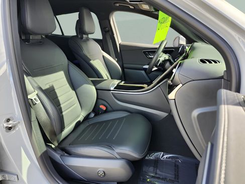 Certified 2025 Mercedes-Benz GLC 300 4MATIC image 16