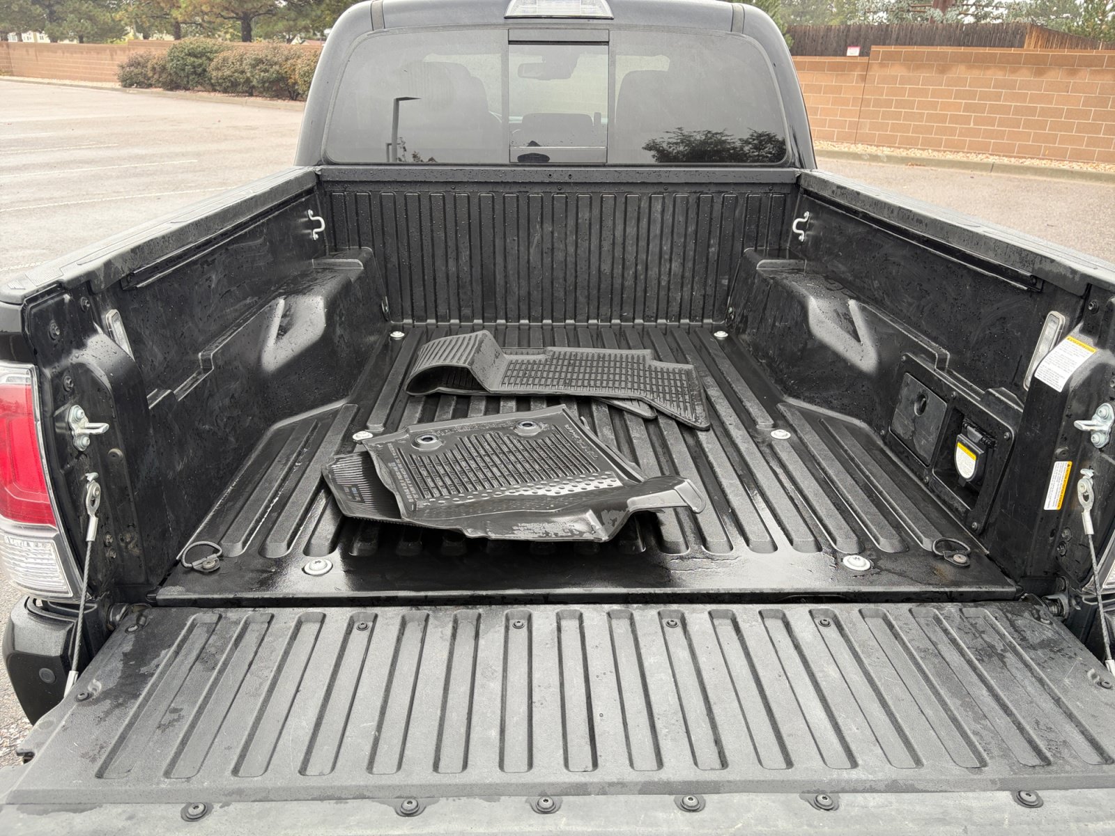 Used 2022 Toyota Tacoma TRD Off-Road w/ Technology Package AWD/4WD image 17