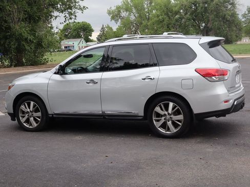Used 2016 Nissan Pathfinder Platinum AWD/4WD image 8