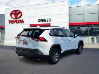 Used 2025 Toyota RAV4 XLE AWD/4WD video 3