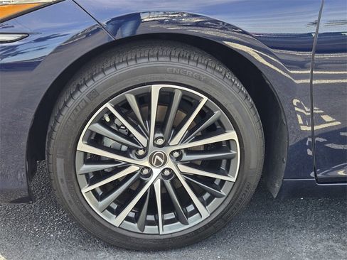 Used 2022 Lexus ES 350 w/ Premium Package image 9