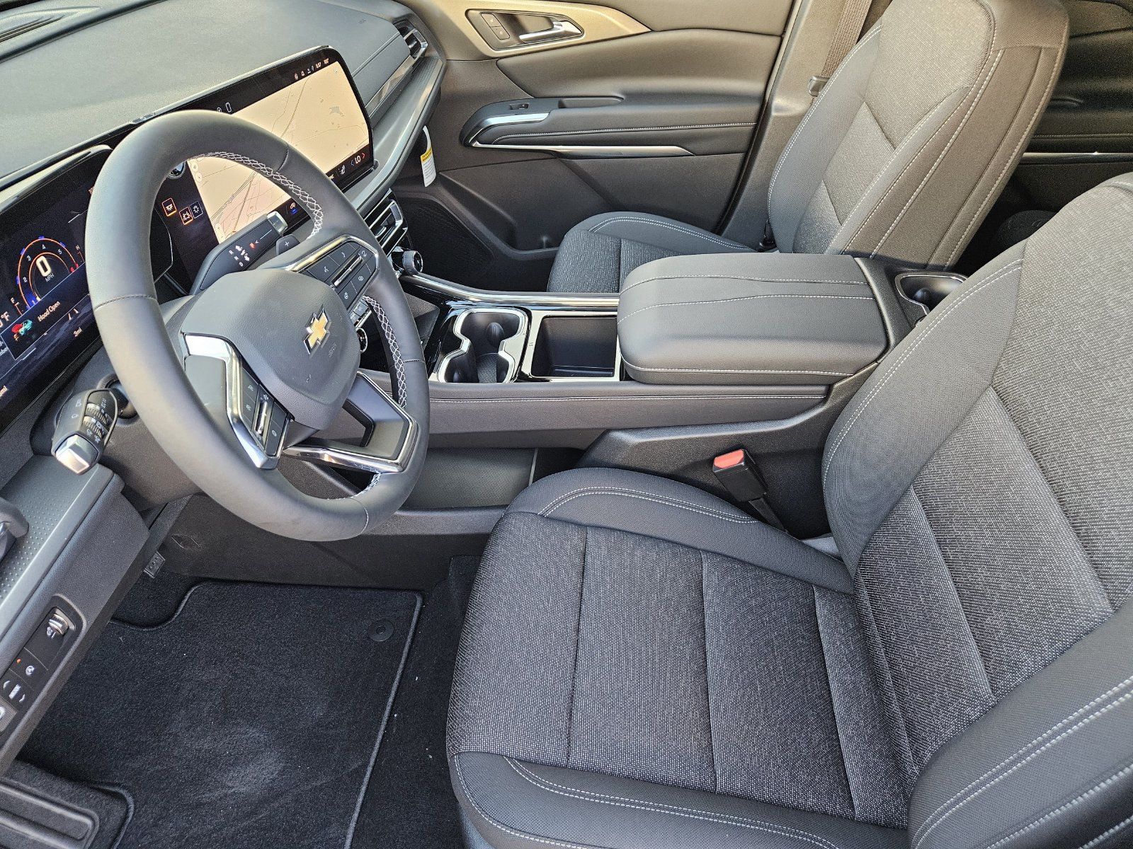 New 2027 Chevrolet Traverse LT FWD image 14