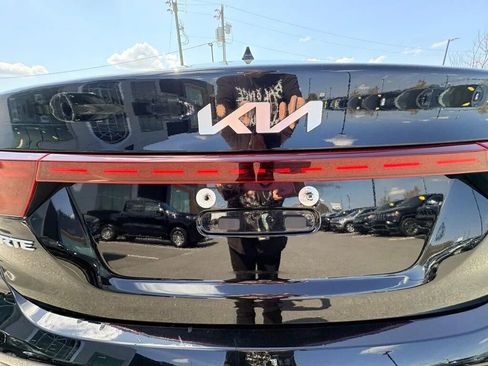 Used 2023 Kia Forte LXS FWD image 28