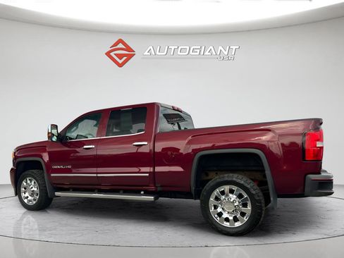 Used 2016 GMC Sierra 2500 Denali w/ Driver Alert Package image 4