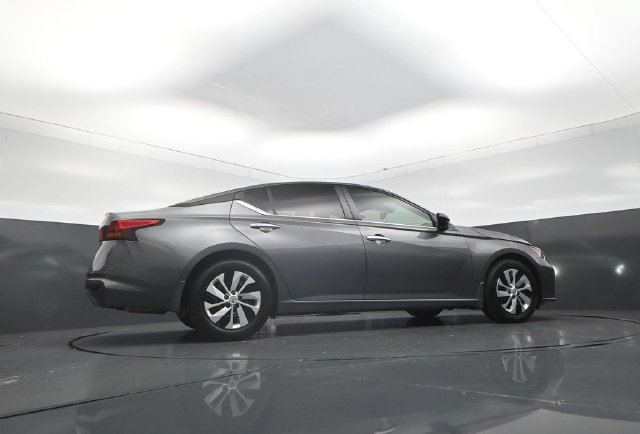 Certified 2025 Nissan Altima 2.5 S FWD image 34