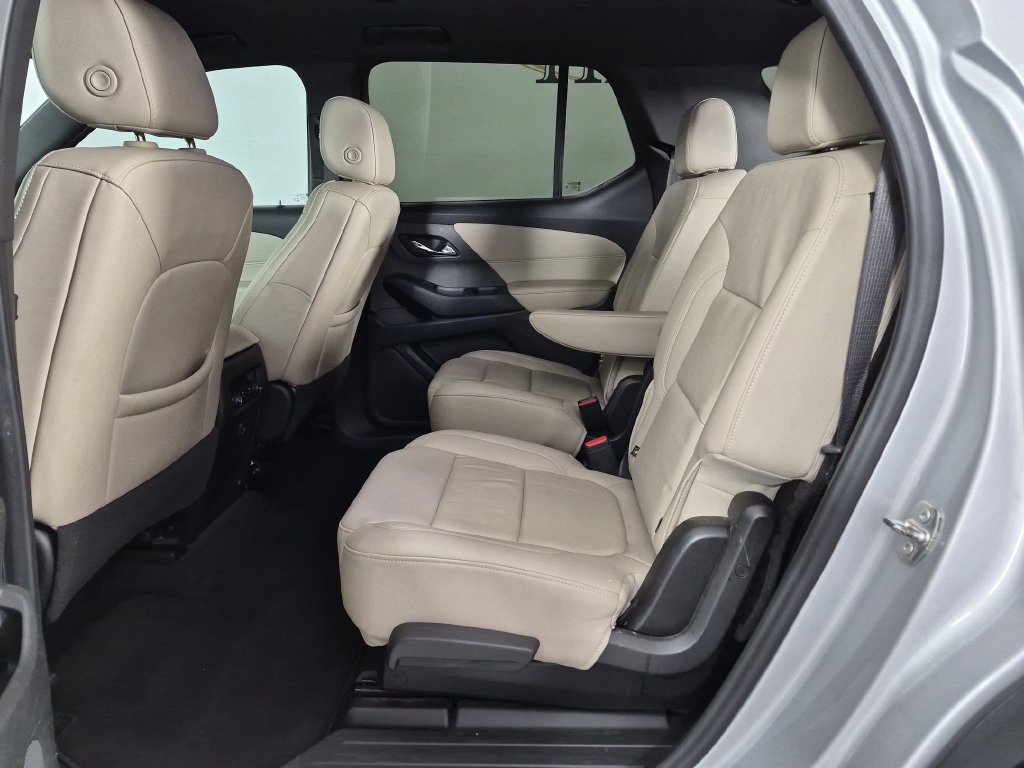 Certified 2022 Chevrolet Traverse LT FWD image 30