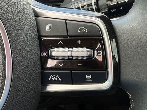 Certified 2025 Kia Sorento S w/ Panoramic Sunroof Package image 26