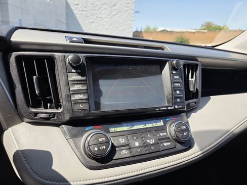 Used 2016 Toyota RAV4 XLE FWD image 13