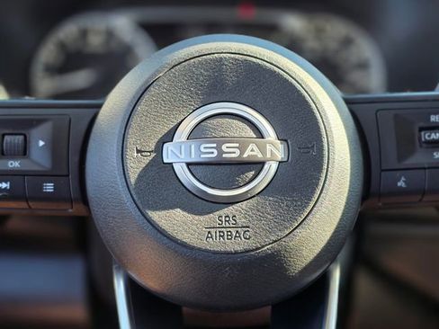 Used 2023 Nissan Pathfinder S image 23