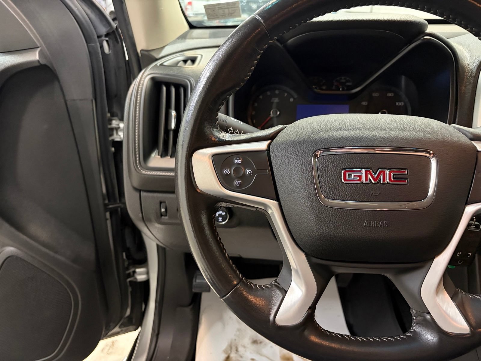 Used 2018 GMC Canyon SLE w/ SLE Convenience Package AWD/4WD image 16