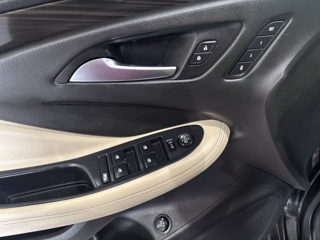 Used 2020 Buick Envision Essence FWD image 11