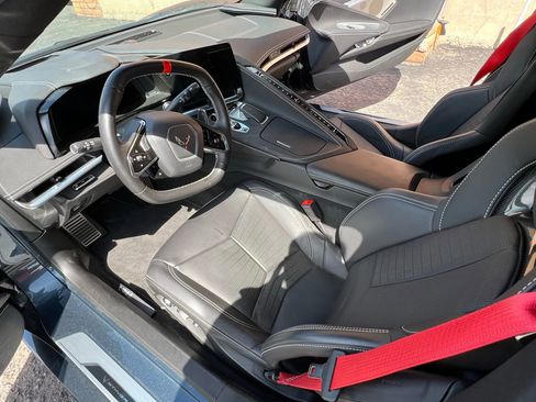 Used 2021 Chevrolet Corvette Stingray Preferred Cpe w/ Z51 Performance Package RWD image 16