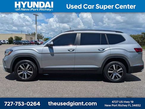 Used 2022 Volkswagen Atlas SE FWD image 2