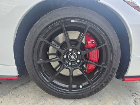 Used 2024 Nissan Z NISMO w/ Floor Mat Package RWD image 9