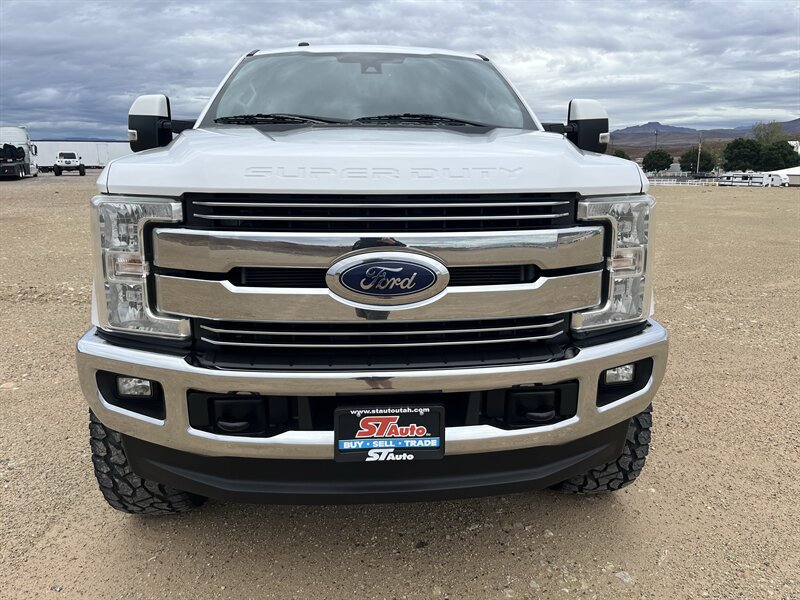 Used 2017 Ford F250 Lariat w/ Lariat Ultimate Package AWD/4WD image 11