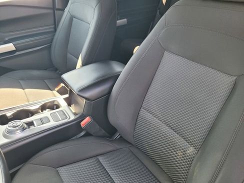 Certified 2022 Ford Explorer XLT image 11