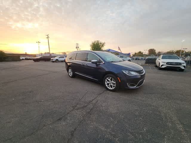 Used 2020 Chrysler Pacifica Limited FWD image 10