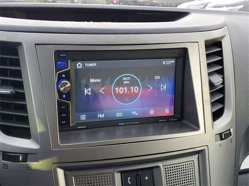 Used 2010 Subaru Legacy 2.5i Premium image 19