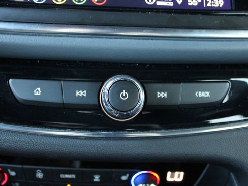 Used 2024 Buick Enclave Premium image 42