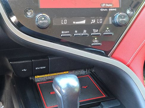 Used 2020 Toyota Camry XSE w/ Driver Assist Package FWD image 29