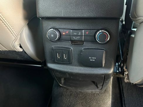 Used 2018 Ford Explorer Limited FWD image 39