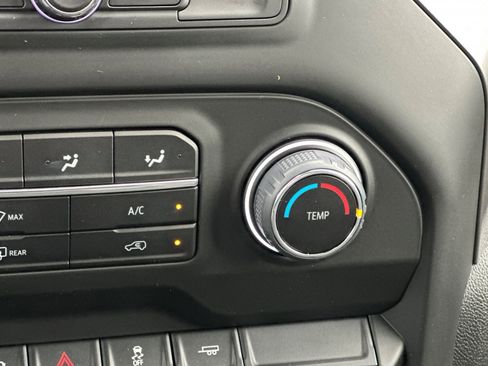 Used 2025 Chevrolet Silverado 1500 Custom image 30